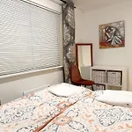 Lejlighed Sentral Og Moderne I
