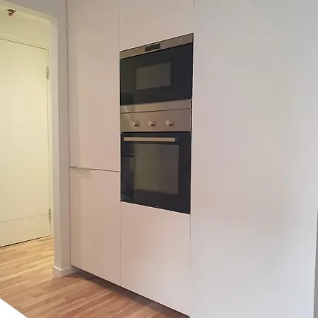 Sentral Og Moderne I Appartamento *